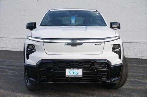 2025 Chevrolet Silverado EV RST