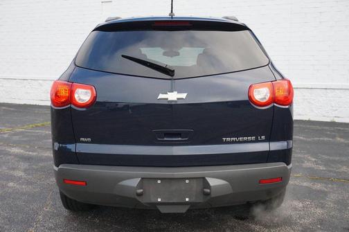 2011 Chevrolet Traverse LS