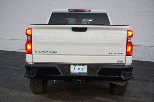 Summit White 2026 Chevrolet Silverado 1500 Custom Trail Boss