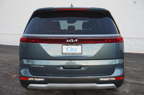 2024 Kia Carnival EX