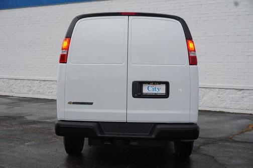 2025 Chevrolet Express 2500 RWD 2500 Regular Wheelbase WT