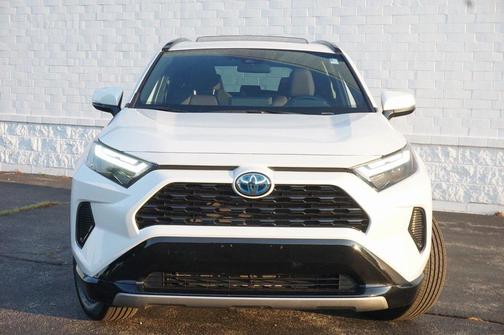 2024 Toyota RAV4 Hybrid SE