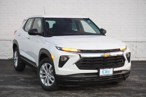 Summit White 2026 Chevrolet Trailblazer LS