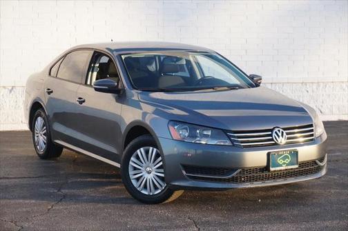 2015 Volkswagen Passat 1.8T Auto S