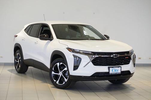 Summit White 2026 Chevrolet Trax FWD 1RS