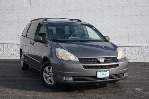 2004 Toyota Sienna XLE
