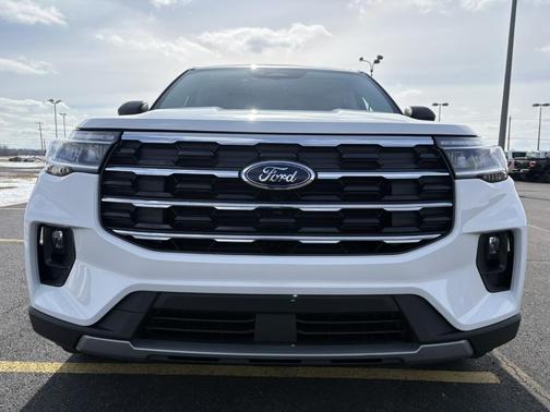 Star White 2026 Ford Explorer Active
