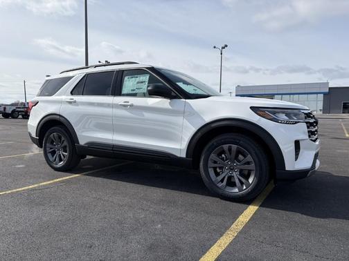 Star White 2026 Ford Explorer Active