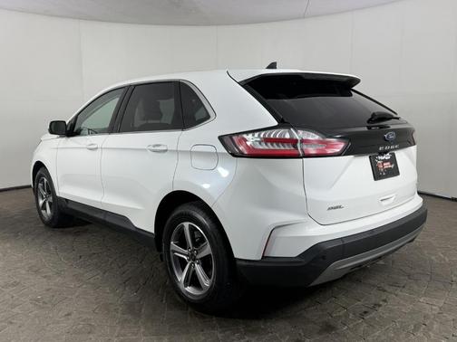 Star White 2024 Ford Edge SEL