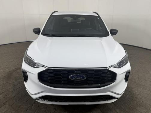 Oxford White 2023 Ford Escape ST-Line