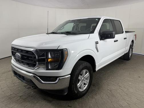 Oxford White 2023 Ford F-150 XLT