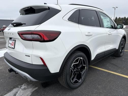 2026 Ford Escape Platinum