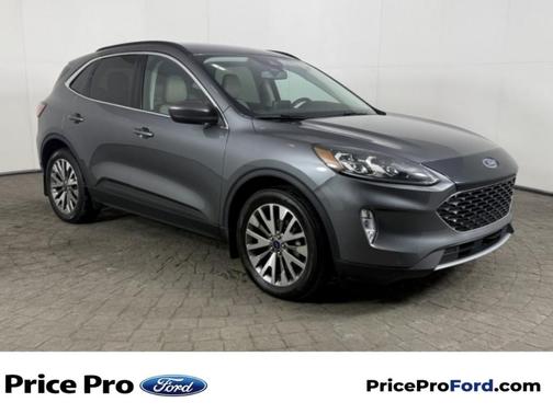 2022 Ford Escape Titanium Hybrid