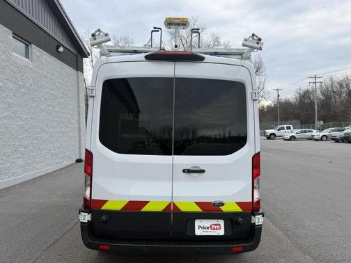 2018 Ford Transit-250 148 WB Medium Roof Cargo