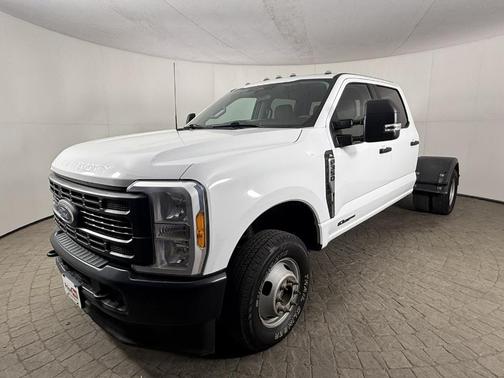 White 2023 Ford F-350 XL