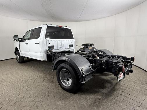 White 2023 Ford F-350 XL