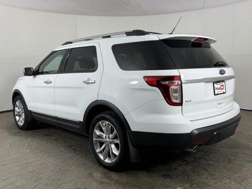 Oxford White 2015 Ford Explorer XLT