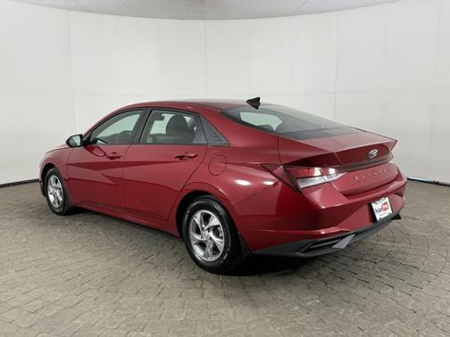 Scarlet Red Pearl 2021 Hyundai ELANTRA SEL