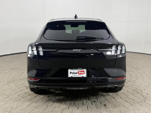 2022 Ford Mustang Mach-E GT
