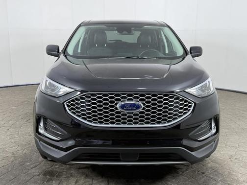 Agate Black Metallic 2023 Ford Edge SEL