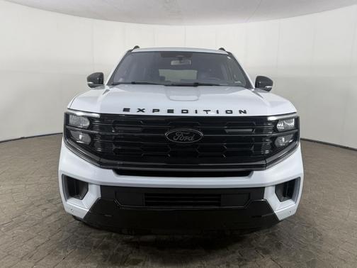 Space Silver 2025 Ford Expedition Max Platinum