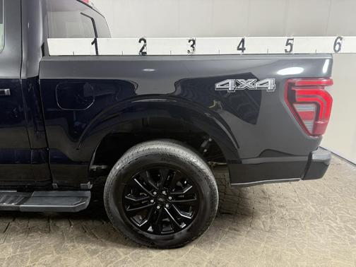 Agate Black Metallic 2025 Ford F-150 Lariat