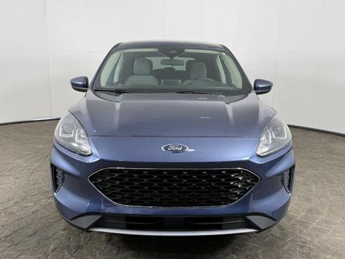 Blue Metallic 2020 Ford Escape SE