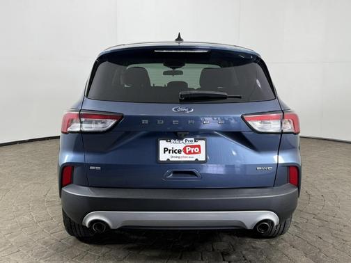 Blue Metallic 2020 Ford Escape SE