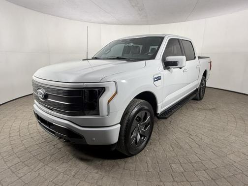 2024 Ford F-150 Lightning LARIAT