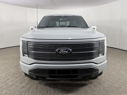 2024 Ford F-150 Lightning LARIAT