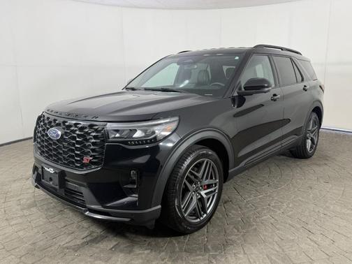 Agate Black Metallic 2025 Ford Explorer ST RWD