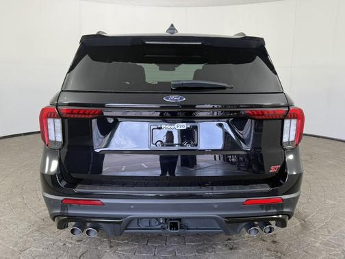 Agate Black Metallic 2025 Ford Explorer ST RWD
