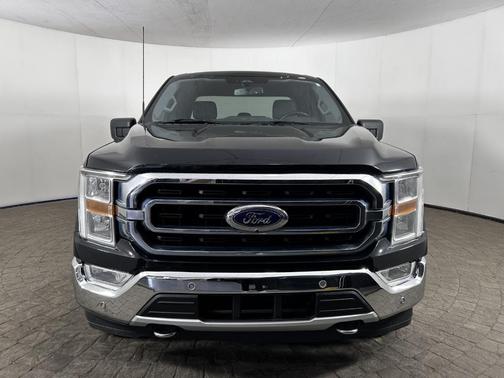 Black 2021 Ford F-150 XLT