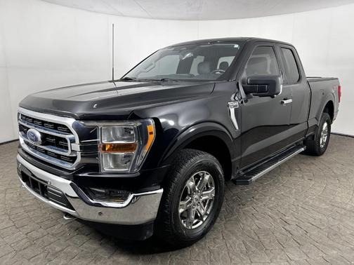 Black 2021 Ford F-150 XLT