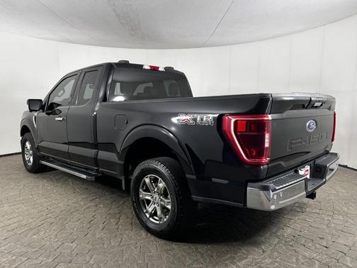 Black 2021 Ford F-150 XLT