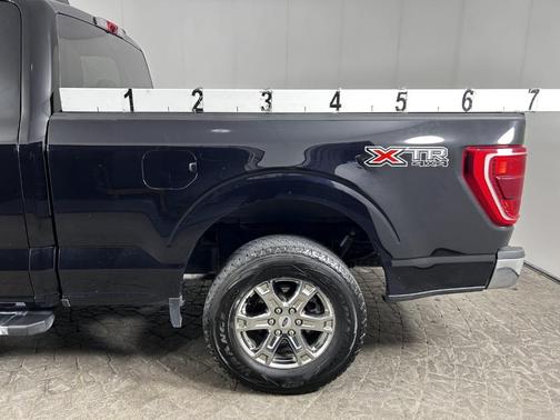 Black 2021 Ford F-150 XLT