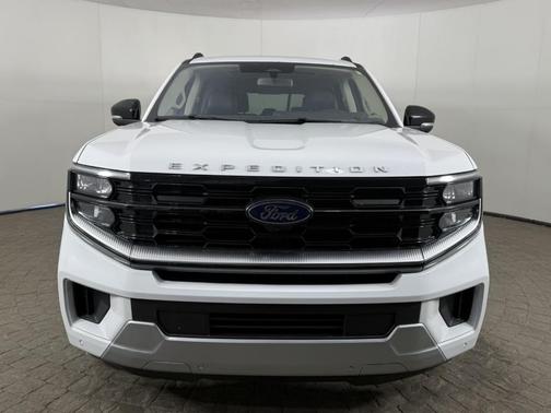 Star White 2025 Ford Expedition Platinum