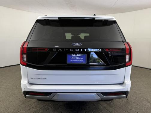 Star White 2025 Ford Expedition Platinum
