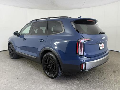 Midnight Black 2023 Kia Telluride SX