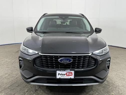 Agate Black Metallic 2024 Ford Escape Platinum