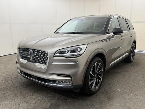 Ceramic Pearl 2021 Lincoln Aviator Reserve AWD
