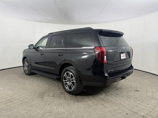 Agate Black Metallic 2025 Ford Expedition Active