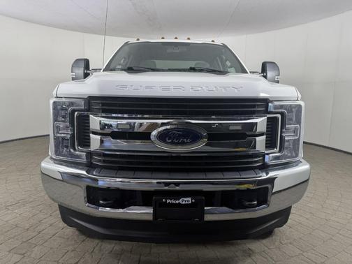 Oxford White 2019 Ford F-250 XL