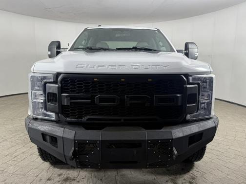 Oxford White 2019 Ford F-250 XLT