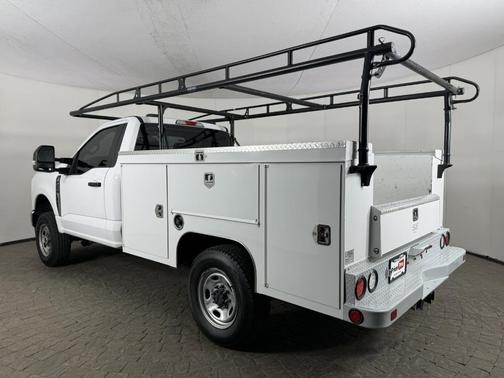 White 2023 Ford F-250 XL