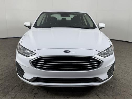 Oxford White 2020 Ford Fusion Hybrid SE