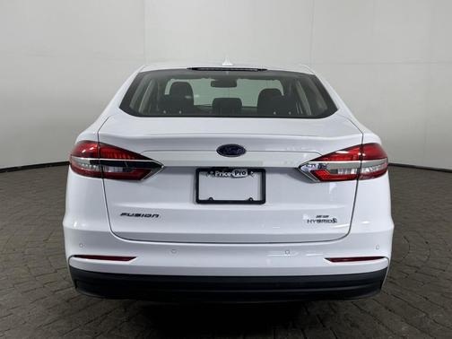 Oxford White 2020 Ford Fusion Hybrid SE