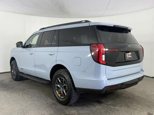 Glacier Gray Metallic 2025 Ford Expedition Tremor