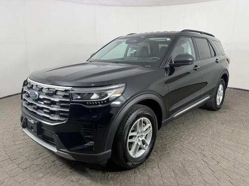 Agate Black Metallic 2025 Ford Explorer Active 4WD