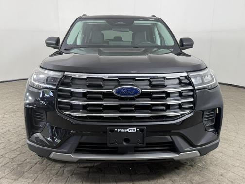Agate Black Metallic 2025 Ford Explorer Active 4WD
